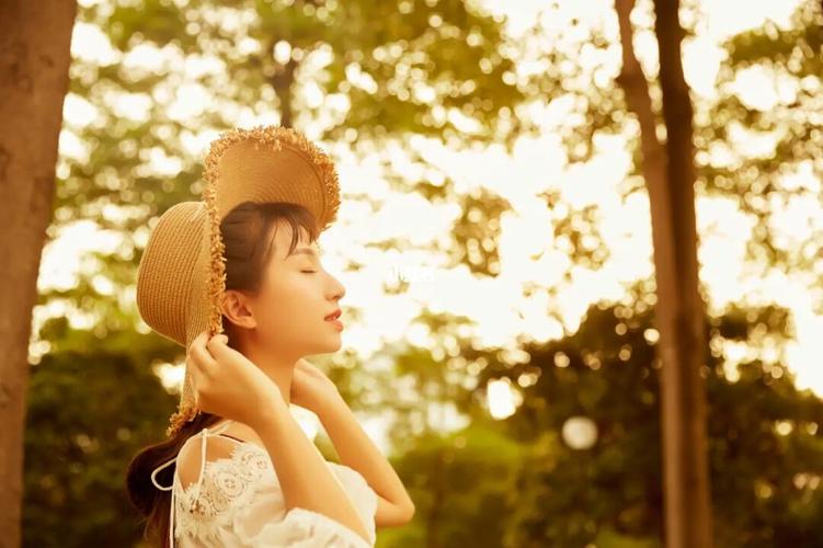 做一个阳光明媚的女子_素咫cliferose(福永店)自由行热门攻略_自律