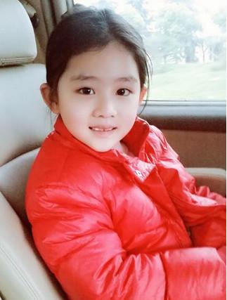 00后最美小童星换人,刘楚恬长残了,最美童星是她