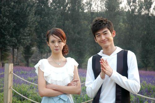 张翰郑爽唯美婚纱照_兰蔻婚纱摄影