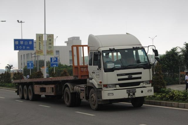 也是日系卡车为主珠海横琴口岸的澳门货车实拍