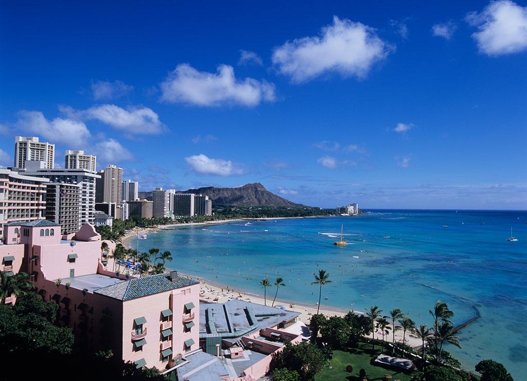 也是多数游人心目中最典型的夏威夷海滩