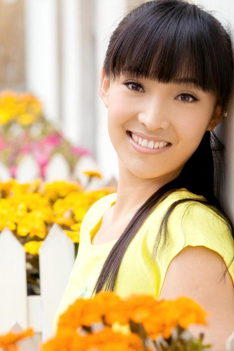 p>白静(1983年7月4日-2012年2月28日),辽宁调兵山市人,中国内地女演员