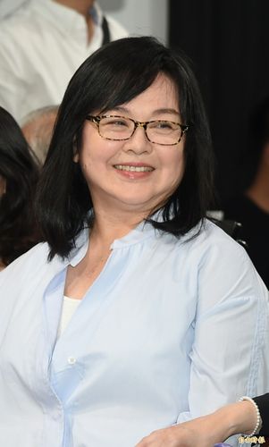 一代歌姬「崔苔菁」近况曝光!淡出数十年「离婚独自养