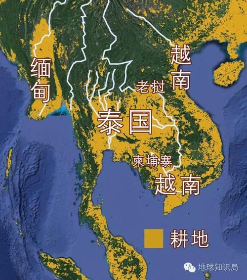 从山中奔腾而出的数条大河:伊洛瓦底江,萨尔温江,湄南河,湄公河,红河