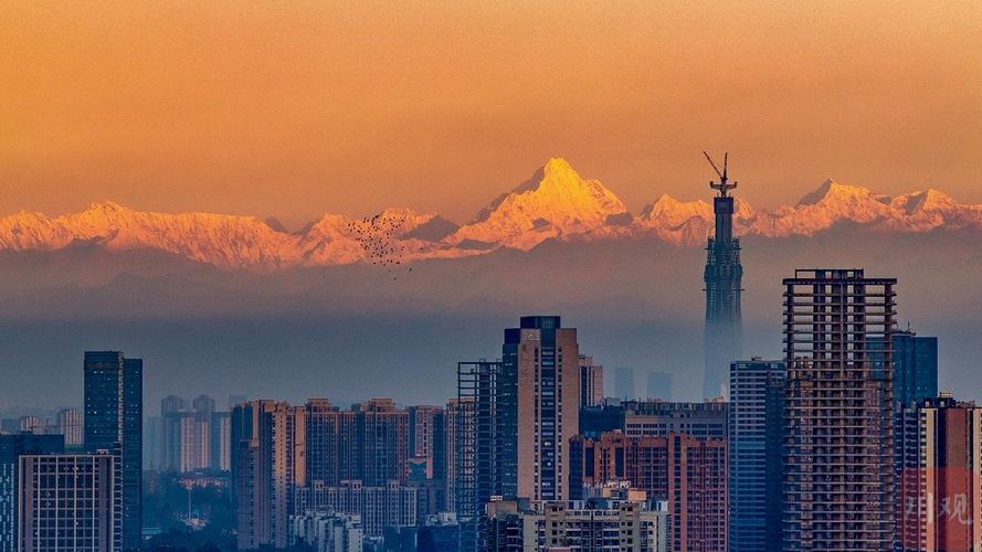 在成都遥望雪山:多点位拍摄幺妹峰,贡嘎雪山,壮美无限