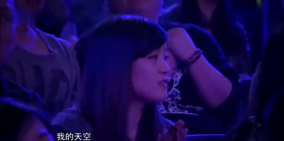 小伙深情演绎经典《天空》章子怡:如果我在16岁我会爱
