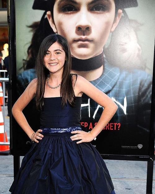 《孤儿怨》"小萝莉"长大了,23岁颜值未大变,将再次