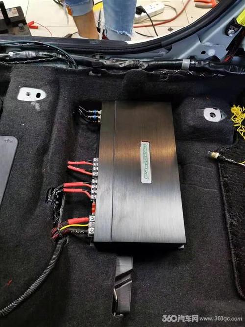 牡丹江滨江汽车音响亚洲龙改装交叉火力 感受火力全开