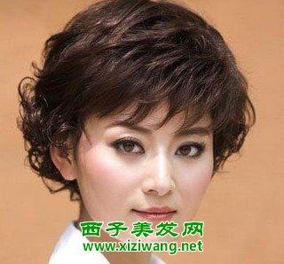 中年妇女烫发发型图片