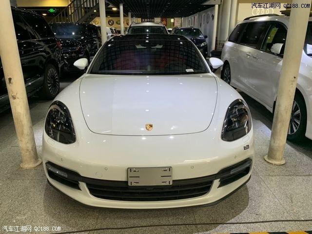2021款保时捷帕纳梅拉4s式仪表盘,具有液晶显示屏的行车电脑显示功能