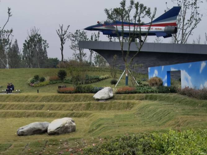 小能手成飞公园一座园林式的战斗机博物馆