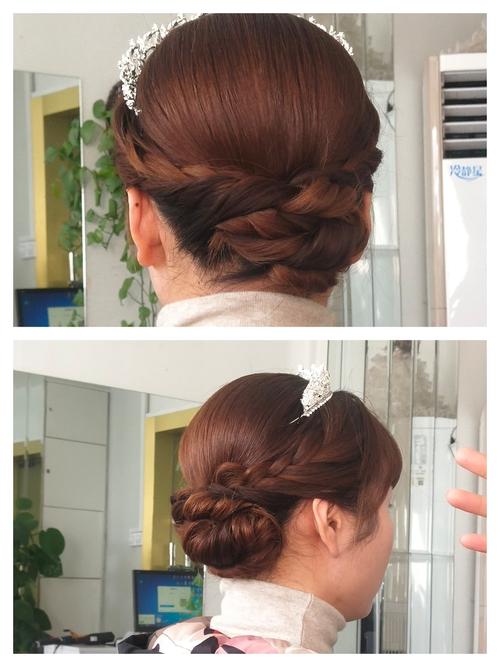 剩下头发同样方式盘发(如图所示)适用于新娘,喜婆婆造型