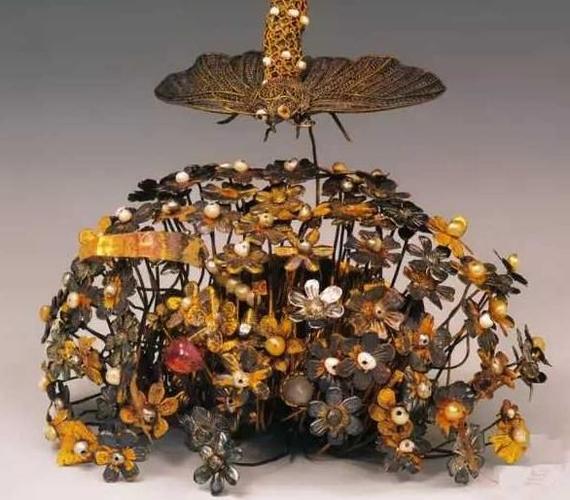 李静训精美无比的宝石金花碟头饰,现藏于中国国家博物馆