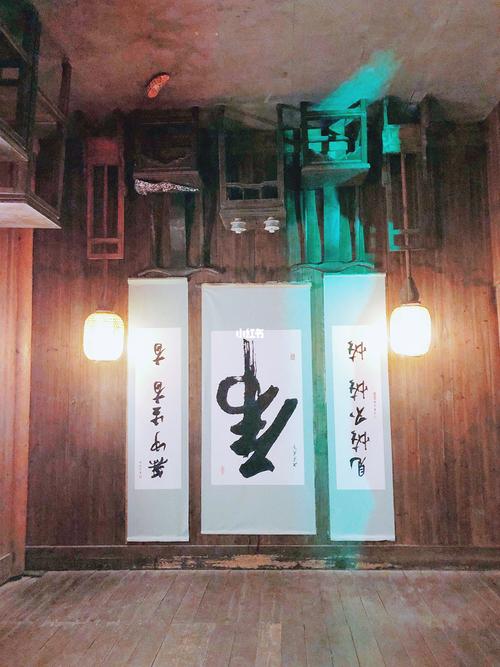杭州宋城  怪街01_景点_宋城旅游景区_旅游_宋城-怪街_帽子_宋城