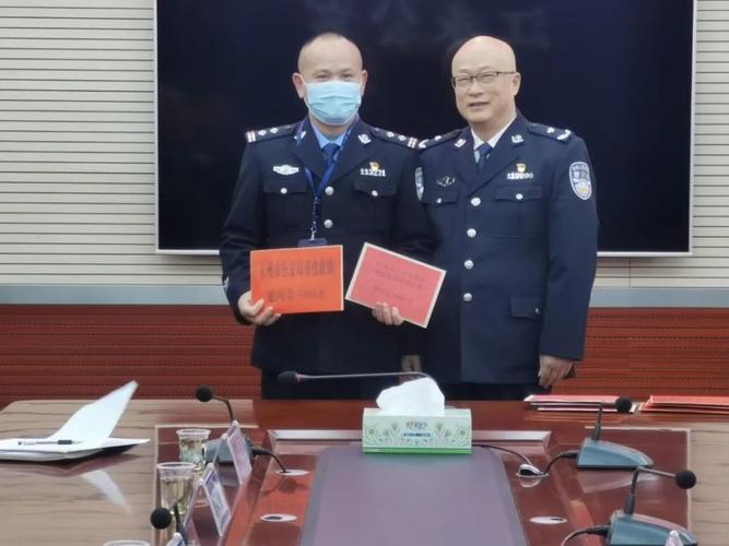 何永清一行到江永县公安局走访慰问