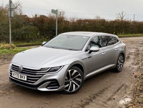 arteon 的 shooting brake 版本增加了更多空间,看起