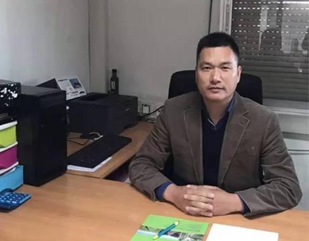 图为:阿伯兰特集团洪伟荣董事长