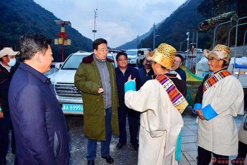吴英杰在日喀则市亚东县调研