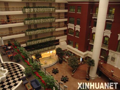 贵宾楼饭店花园大厅鸟瞰图 新华社记者赵霓摄