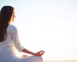 健康与觉醒的融合丨阿育吠陀瑜伽