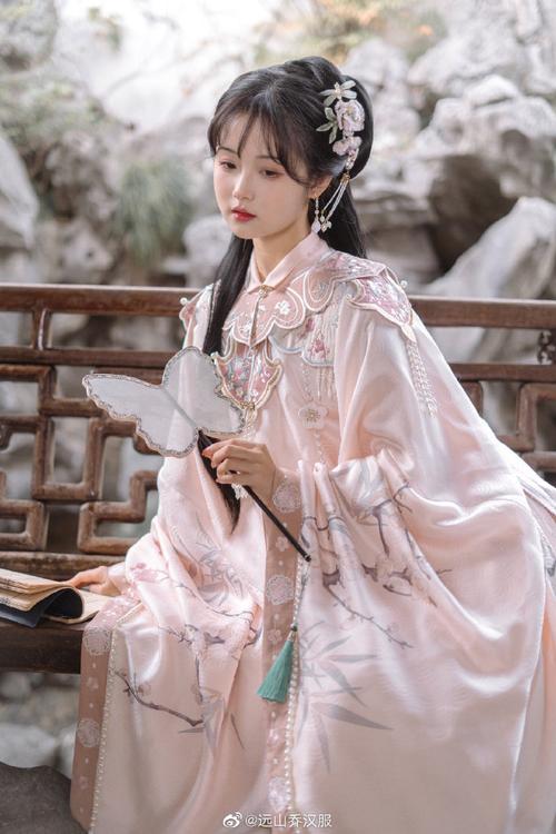 远山乔汉服三周年店庆