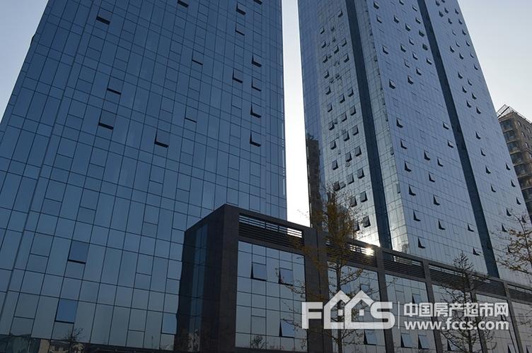 【滕州房产网】讯 (编辑 小杨)   雄踞市政府对面,滕州首席现代化商务