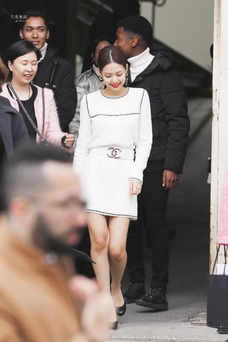 jennie巴黎看秀,路拍生图像小吴?那是你没有看到这张照片