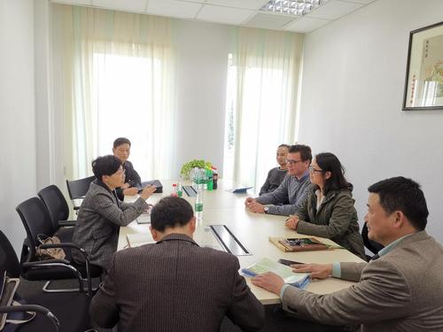 市经信局沈雪芬副局长赴企业开展专项资金清退指导服务