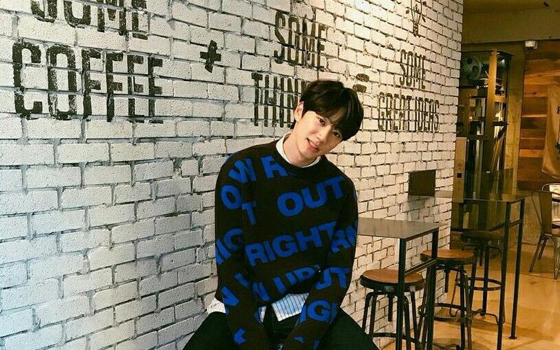 u-kiss jun 李俊英ins舞蹈