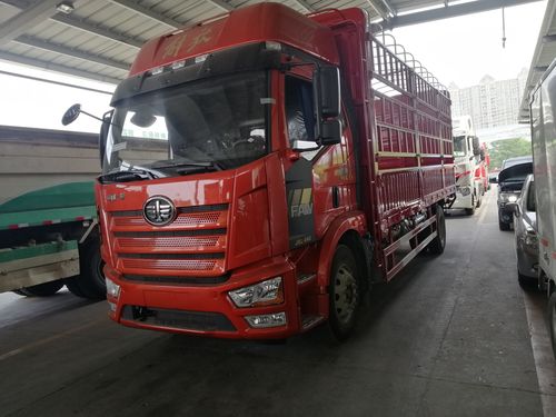 一汽解放j6l中卡240马力6x268米仓栅式载货车ca5250ccyp62k1l5t3e5