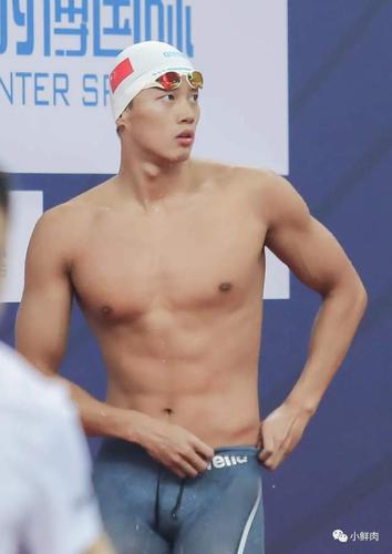 汪顺夺冠扭腰秀泳裤身材火了网友们果然帅哥都上交了国家