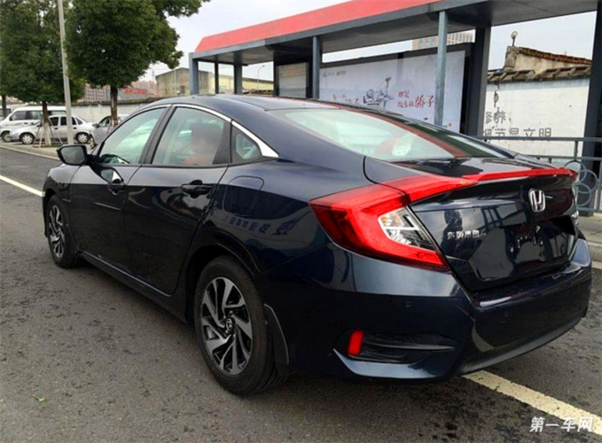 本田思域 2016款 1.5t 自动 豪华版220turbo (国Ⅴ)