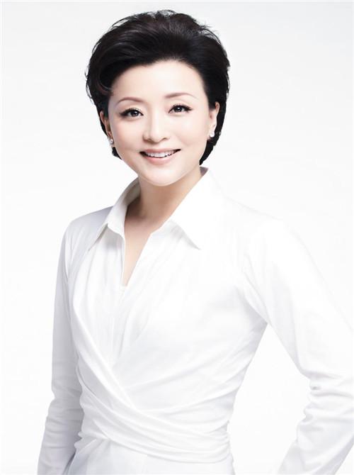 makers"开拓者"大奖中国首届主持人"金话筒奖"明星档案姓名:杨澜国籍