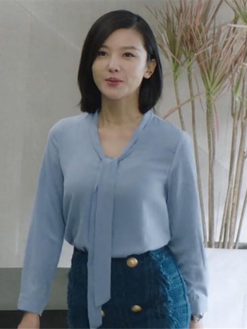 赖猫的狮子倒影慕晚晴杨子姗同款衬衫女蓝色v领系带雪纺长袖上衣