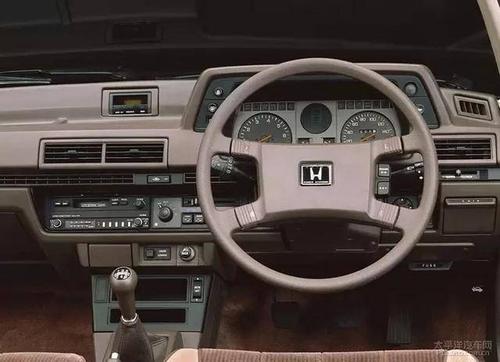 这前五代的雅阁,见过其中一款算你牛!