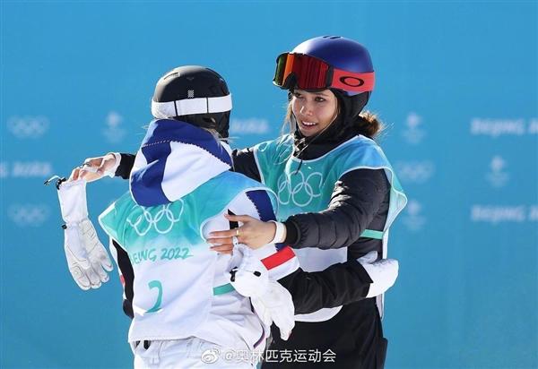 谷爱凌比赛夺冠后安慰对手获奥运会官微点赞比金牌更温暖