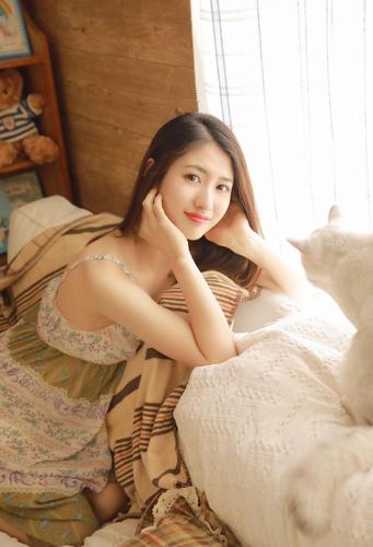 妩媚动人的文静美女写真,高清图片,美女-回车图片