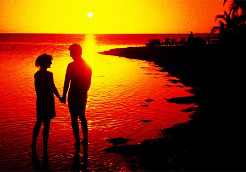 深情相拥幸福唯美情侣图_我想和你好好的