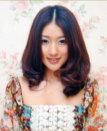 高圆圆被封内地第一美女 梨花烫发型助她颜值破表