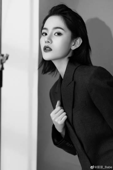 豆豆_babe:       一穿上西装才知道自己竟然这么a,好绝