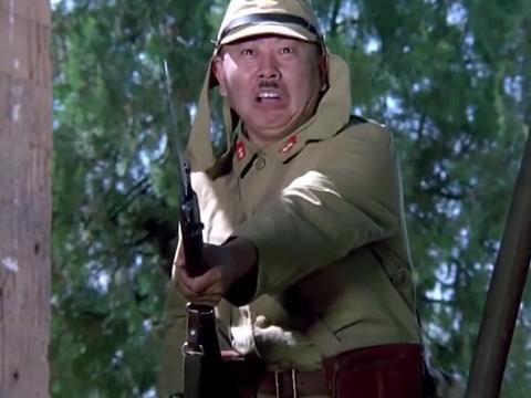 举起手来:太君不知碗里的是猪食,个个都吃得津津有味