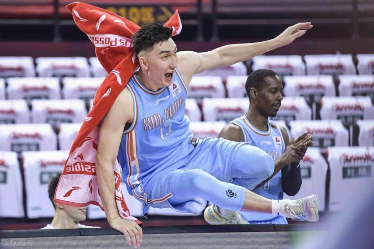 为了给阿的江保位置,阿尔斯兰还要祸害新疆队多久?