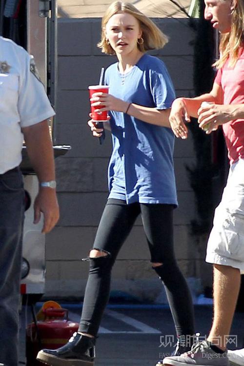 lily rose depp 的日常穿搭特集