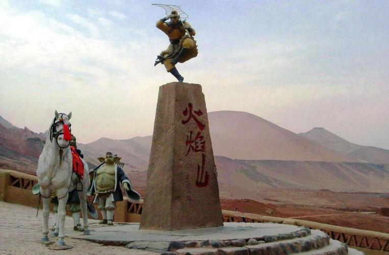 新疆火焰山:存在于神话中的景点,硬生生被人过成了避暑胜地