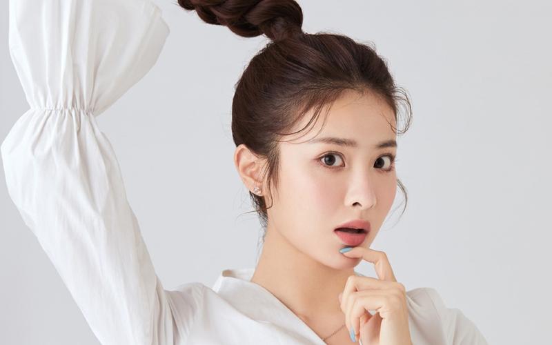 赖雨蒙俏丽美人壁纸