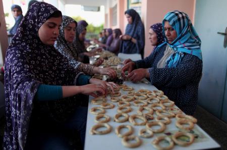 巴勒斯坦穆斯林在战火中迎来开斋节
