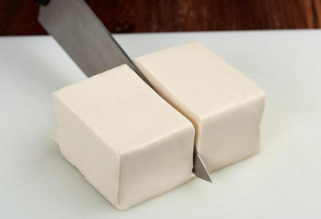 "三刀把豆腐切九块他爸才答应把女儿嫁给我"