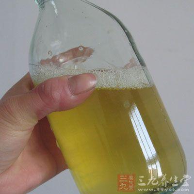 这种尿液泡沫暗示病态 (3)