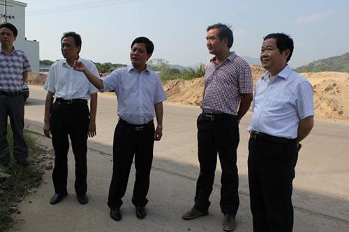 枞阳县领导督查美好乡村示范带建设工作