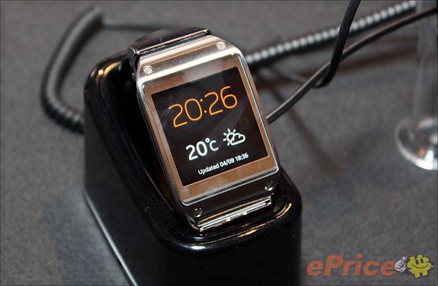 金属外壳智能手表 三星galaxy gear图赏